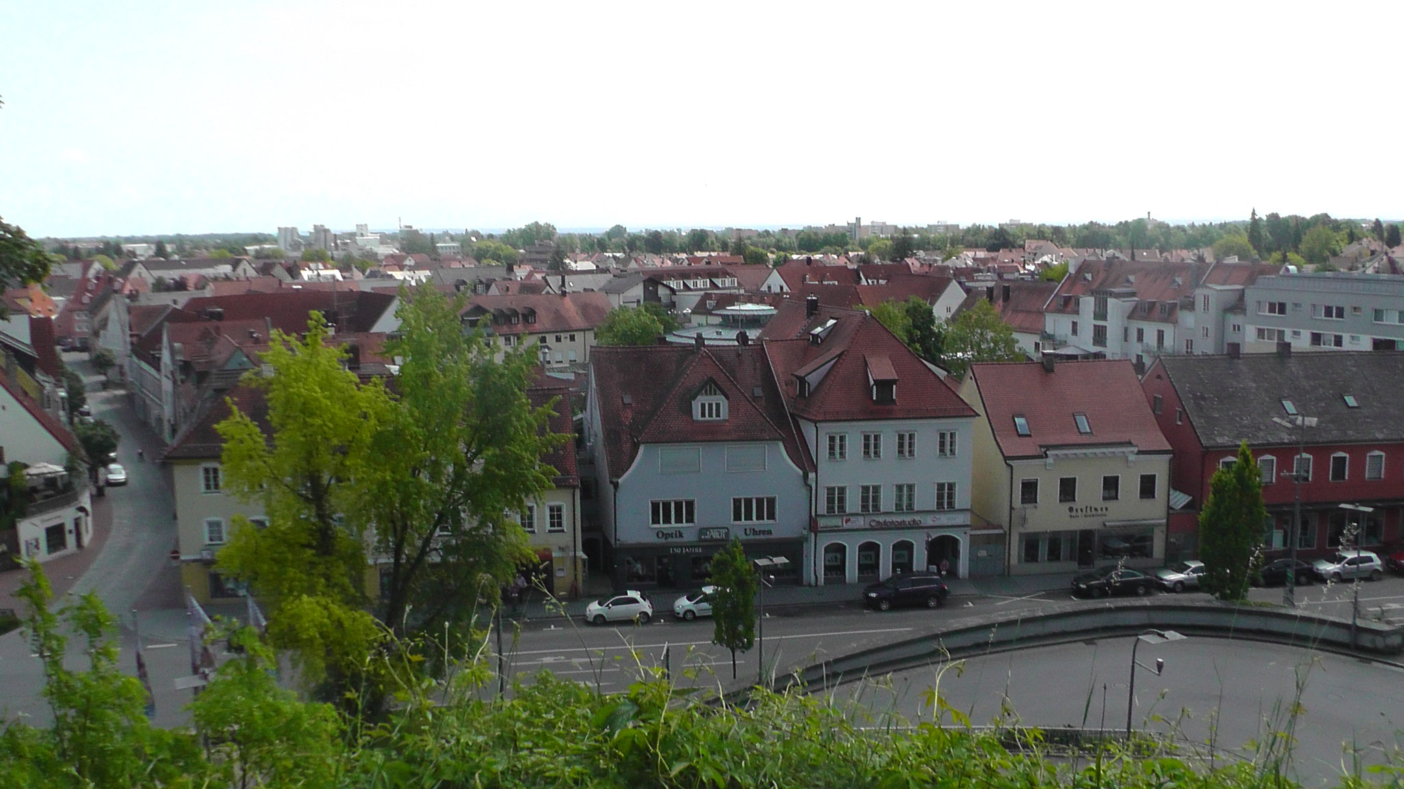 Blick von der Burgwehr über die Stadt.